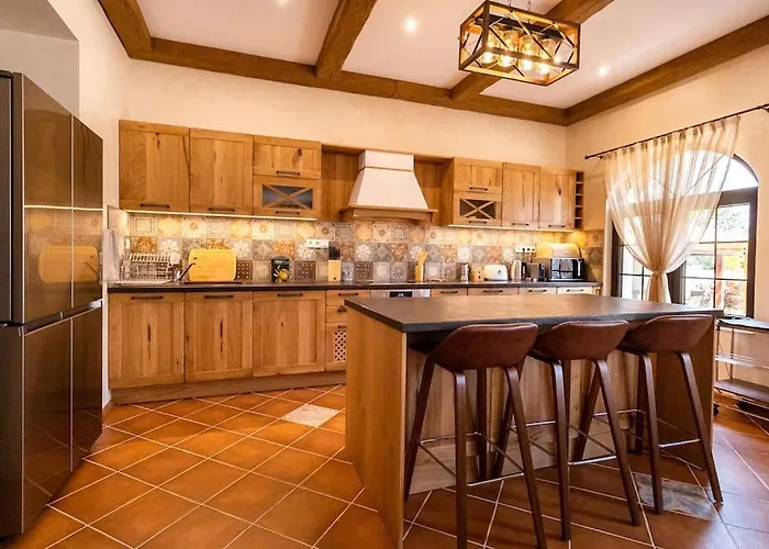 Mediterra Willa Warna