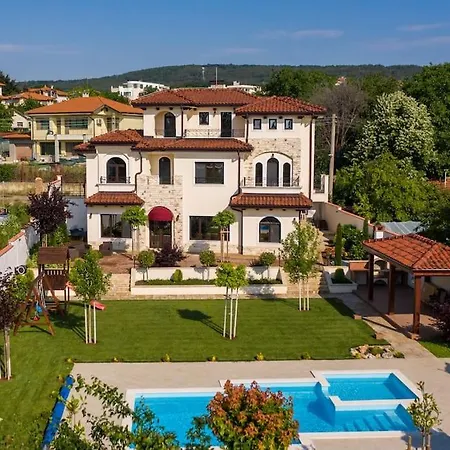 Mediterra Луксозна вила