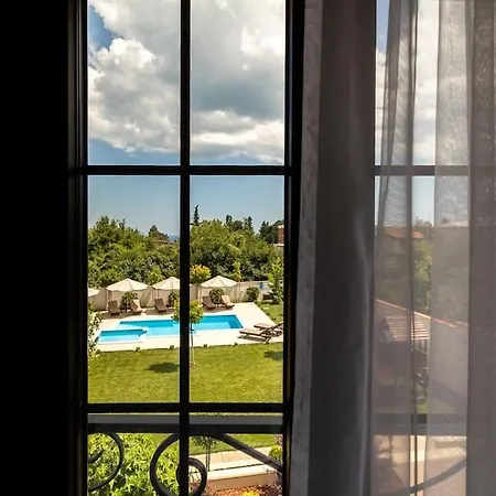Луксозна вила Mediterra Варна